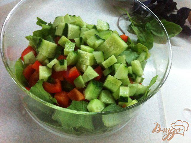 Фото приготовление рецепта: Простой салат из овощей шаг №4