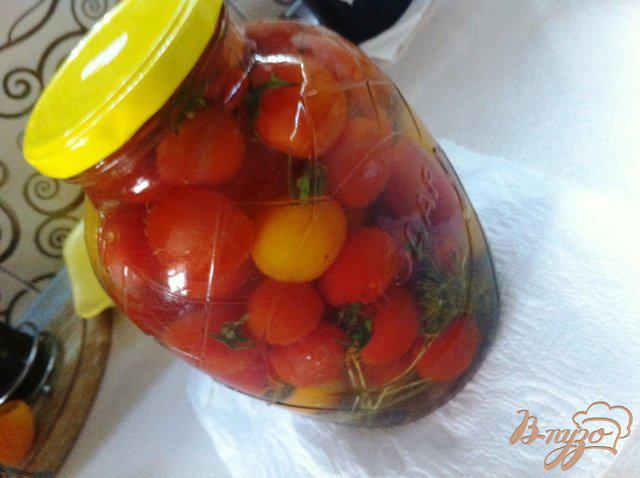 Фото приготовление рецепта: Маринованные помидоры черри шаг №7
