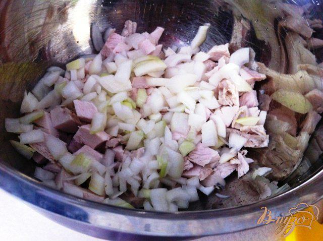 Фото приготовление рецепта: Салат овощной с курицей шаг №4