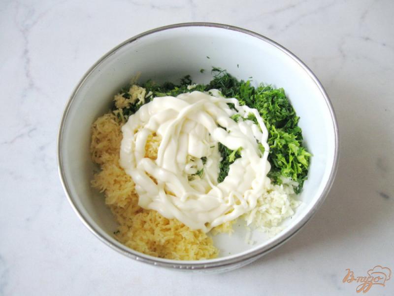 Фото приготовление рецепта: Картофель запечённый с зеленью и сыром шаг №5