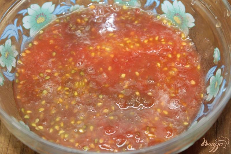 Фото приготовление рецепта: Утиное мясо тушенное с баклажанами в томатном соусе шаг №8