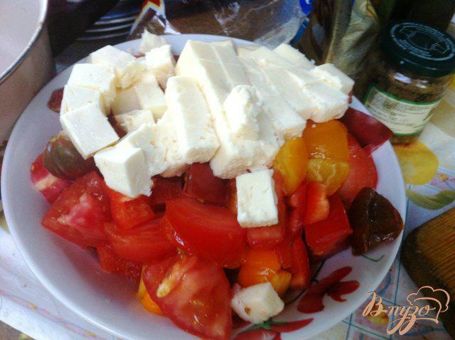 Фото приготовление рецепта: Салат овощной с брынзой шаг №6