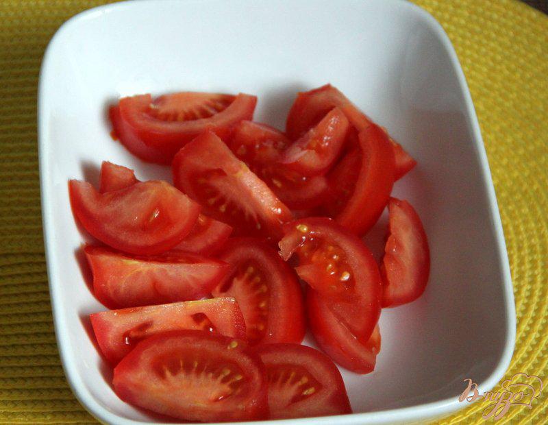 Фото приготовление рецепта: Салат из помидоров и кабачка шаг №2