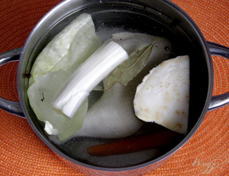 Фото приготовление рецепта: Простой суп с гречкой шаг №1
