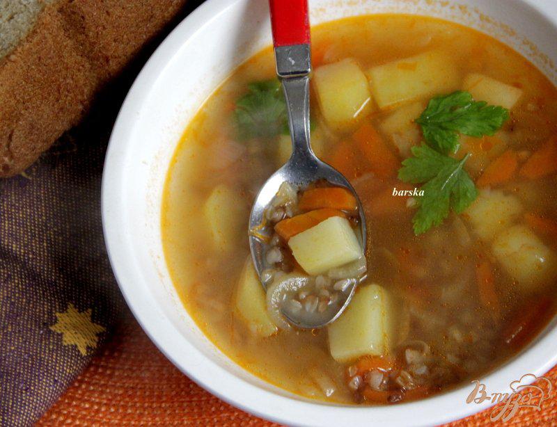 Фото приготовление рецепта: Простой суп с гречкой шаг №7