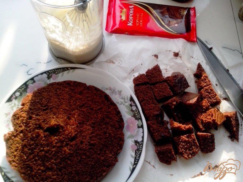 Фото приготовление рецепта: Шоколадный бисквит в микроволновой печи шаг №4