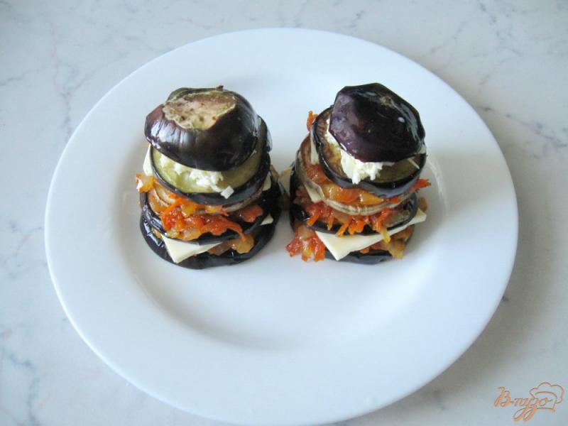 Фото приготовление рецепта: Башенки из баклажанов, сыра и моркови. шаг №10