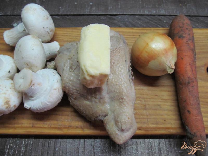 Фото приготовление рецепта: Паштет из курицы с шампиньоном шаг №1