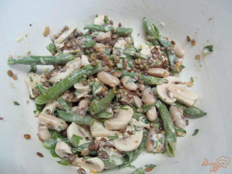 Фото приготовление рецепта: Сливочный салат из фасоли шаг №6