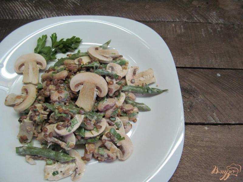 Фото приготовление рецепта: Сливочный салат из фасоли шаг №7