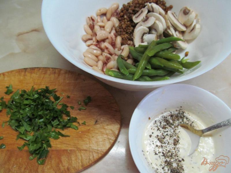 Фото приготовление рецепта: Сливочный салат из фасоли шаг №5