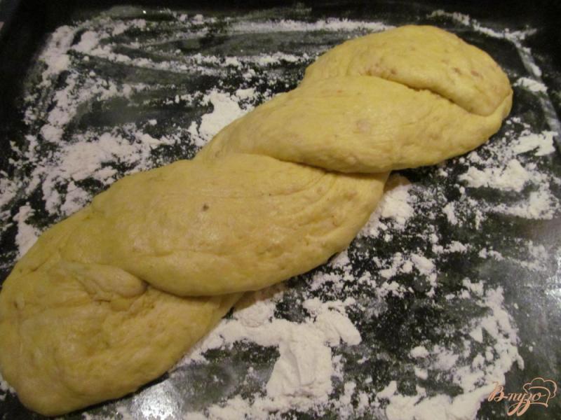 Фото приготовление рецепта: Хлеб на молоке с куркумой и овсяными хлопьями шаг №7