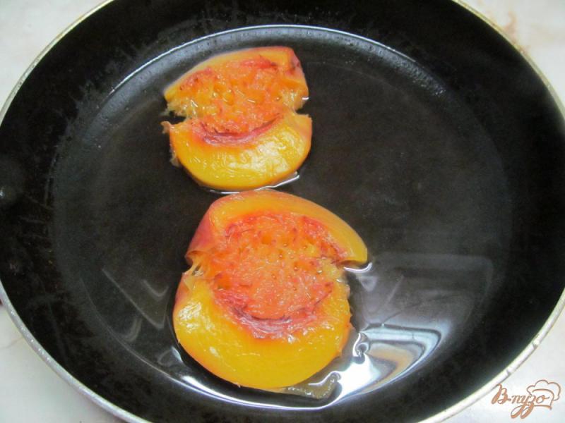 Фото приготовление рецепта: Персиковое пюре с заварным кремом шаг №2