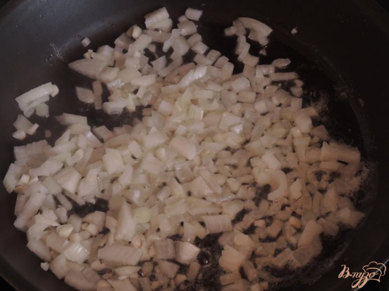 Фото приготовление рецепта: Запеканка из пасты и сосисок шаг №3