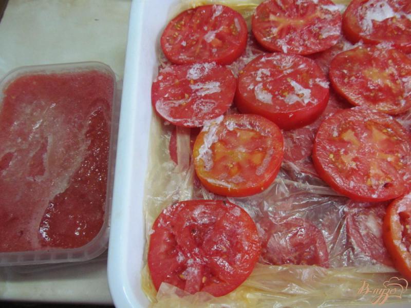 Фото приготовление рецепта: Замороженные помидоры шаг №4
