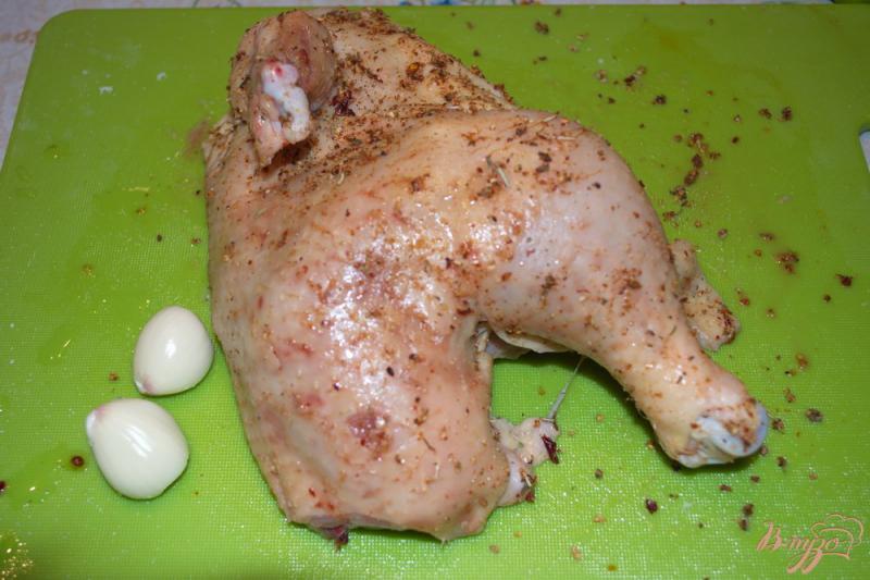 Фото приготовление рецепта: Курица в специях и чесноке ( в духовке) шаг №1