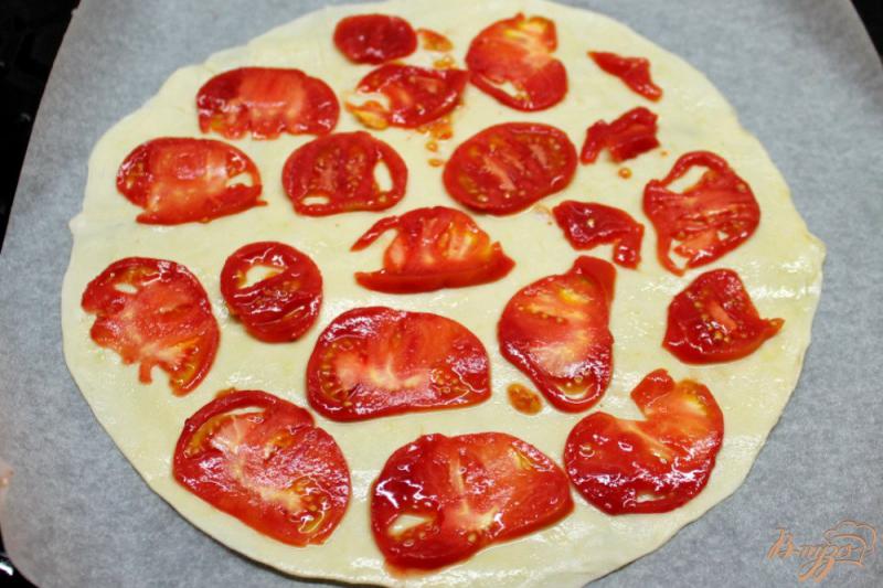 Фото приготовление рецепта: Пицца на слоеном тесте шаг №2