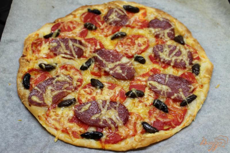 Фото приготовление рецепта: Пицца на слоеном тесте шаг №6