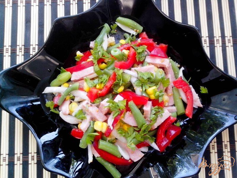 Фото приготовление рецепта: Салат с ветчиной и сезонными овощами шаг №3