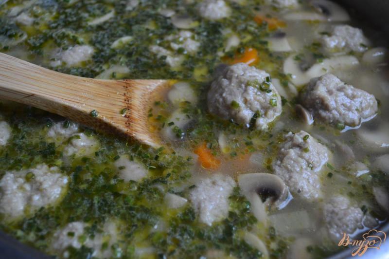 Фото приготовление рецепта: Сливочный суп с фрикадельками шаг №7