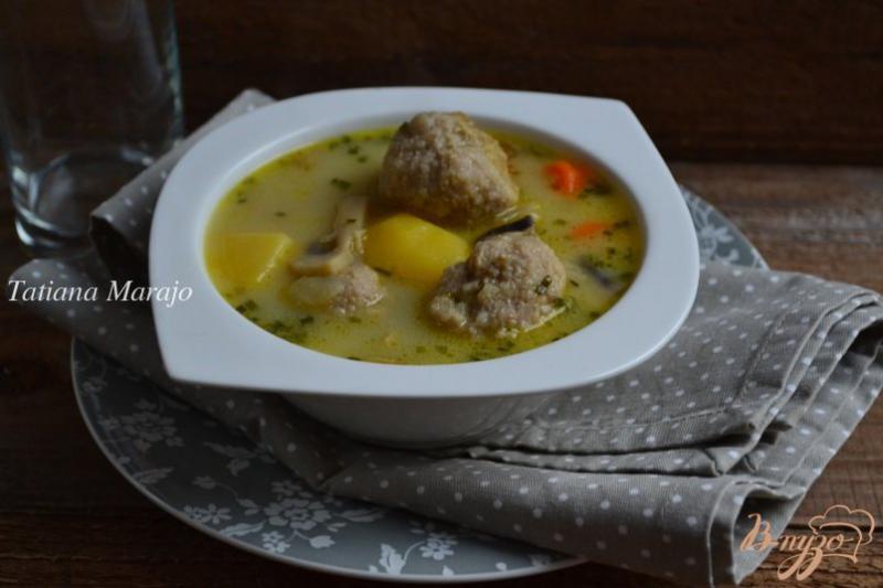 Фото приготовление рецепта: Сливочный суп с фрикадельками шаг №8