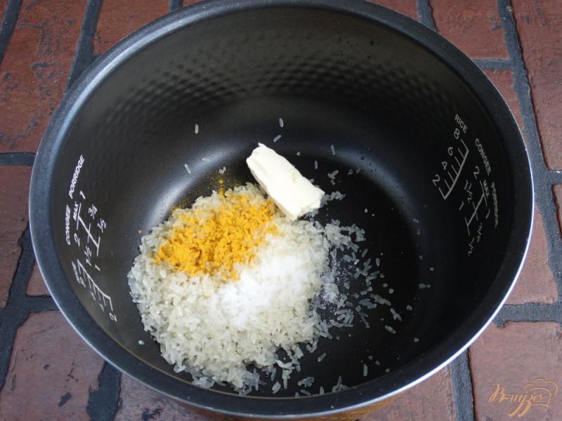 Фото приготовление рецепта: Стейк горбуши с рисовым гарниром в мультиварке шаг №2