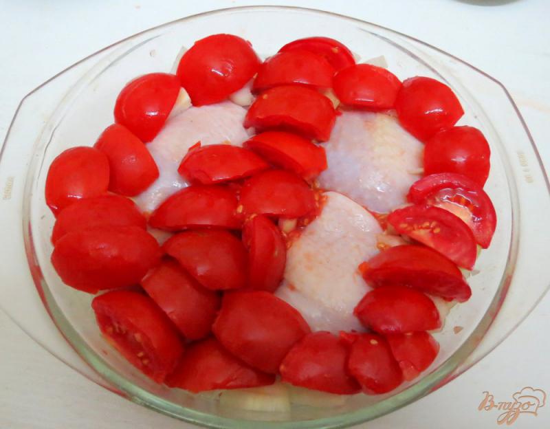 Фото приготовление рецепта: Куриные ножки в томатном соусе шаг №6