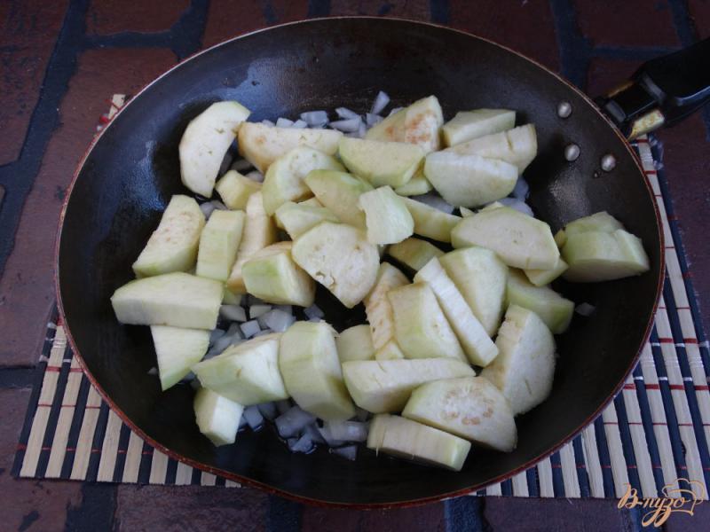 Фото приготовление рецепта: Суп-пюре из баклажанов со сливками шаг №4