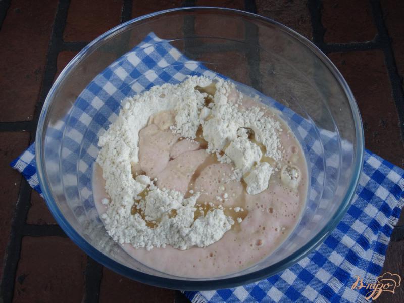 Фото приготовление рецепта: Дрожжевое тесто на йогурте шаг №4