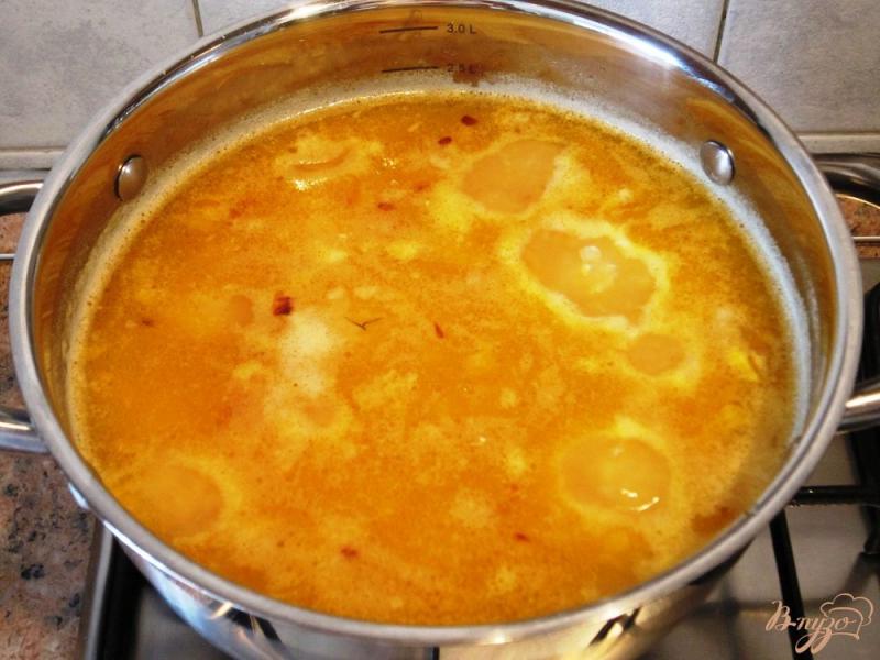 Фото приготовление рецепта: Гороховый суп с куриными фрикадельками шаг №10