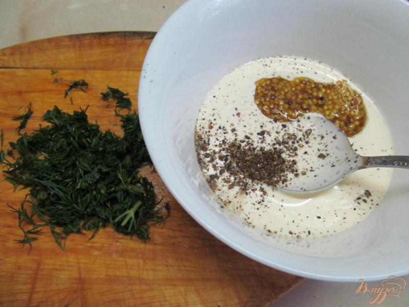 Фото приготовление рецепта: Салат из кальмара и риса шаг №4