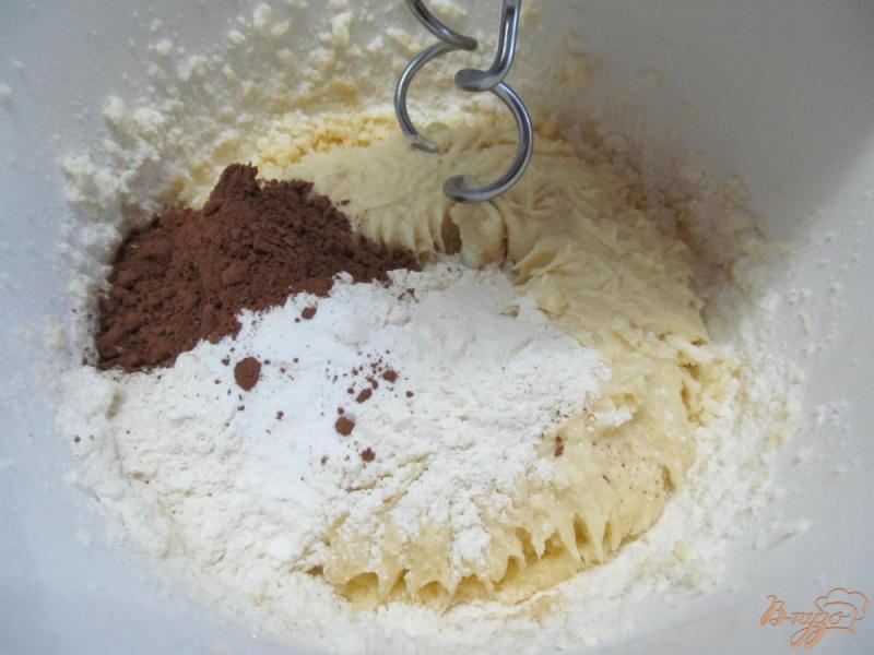 Фото приготовление рецепта: Шоколадные пирожные шаг №3
