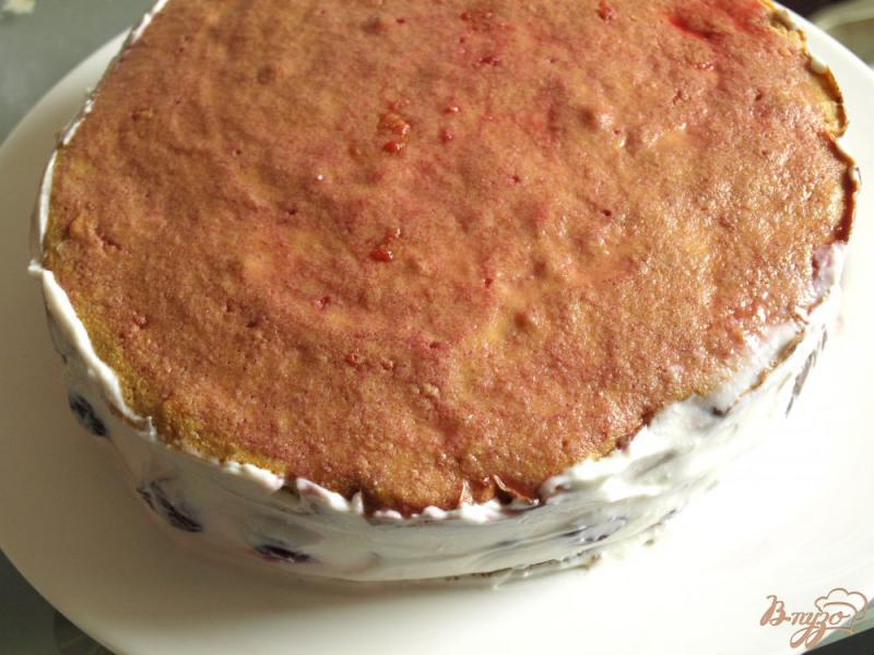 Фото приготовление рецепта: Торт с вишнями шаг №5