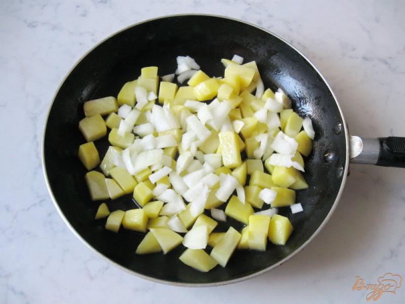Фото приготовление рецепта: Картофельно-овощная запеканка. шаг №2