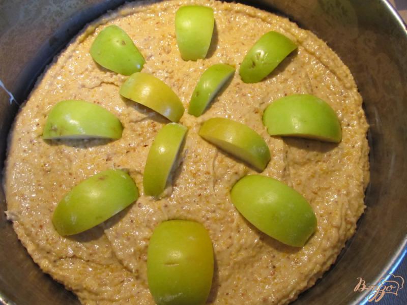 Фото приготовление рецепта: Тосканский пирог с яблоками шаг №6