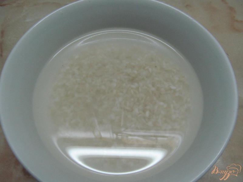 Фото приготовление рецепта: Рисовая каша с малиной в мультиварке шаг №1