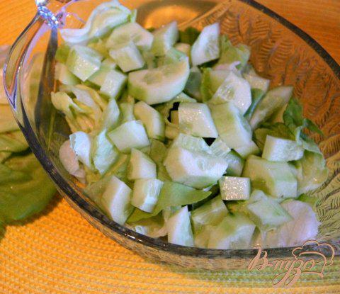 Фото приготовление рецепта: Салат из летних овощей с пикантной творожно-йогуртовой заправкой шаг №3