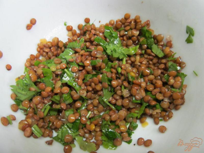 Фото приготовление рецепта: Салат из маринованной свеклы с картофелем и чечевицей шаг №4