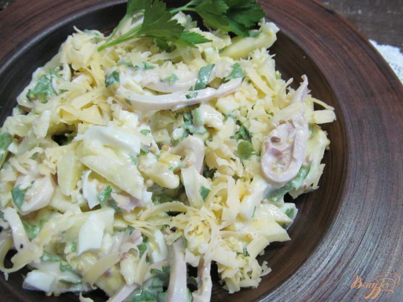 Фото приготовление рецепта: Салат из кальмара с яблоком шаг №6