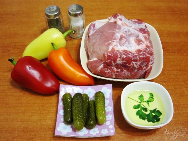 Фото приготовление рецепта: Рулетики из свинины со сладким перцем шаг №1
