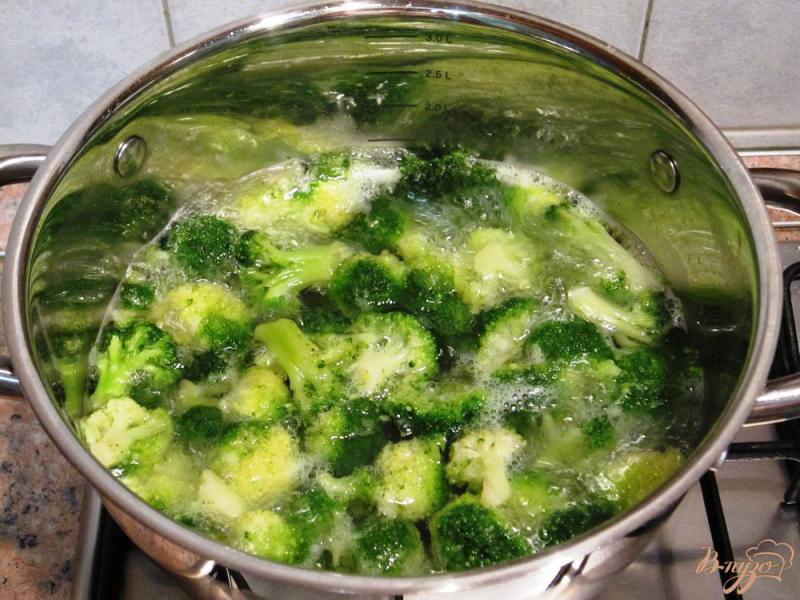 Фото приготовление рецепта: Овощной суп-пюре с тилапией шаг №7