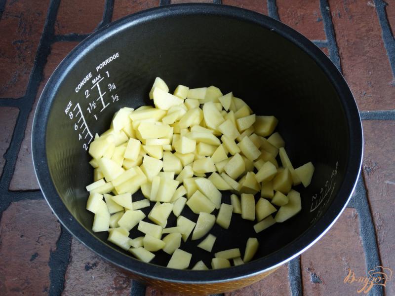 Фото приготовление рецепта: Суп с тефтелями и овощами в мультиварке шаг №4