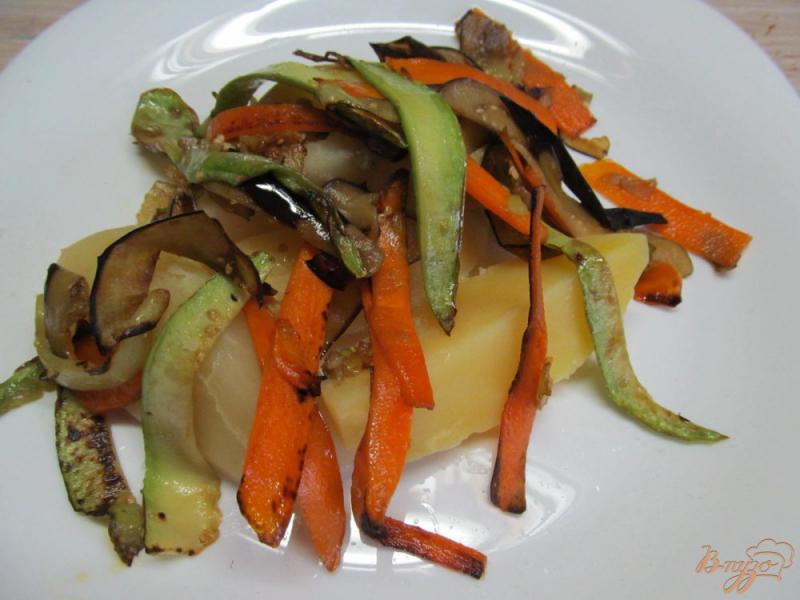 Фото приготовление рецепта: Овощной салат с шампиньоном шаг №6