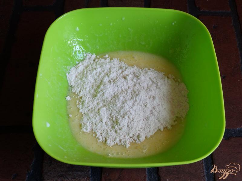 Фото приготовление рецепта: Малиновые кексы по рецепту Юлии Высоцкой шаг №5