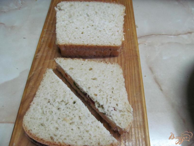 Фото приготовление рецепта: Запечатанные бутерброды шаг №4
