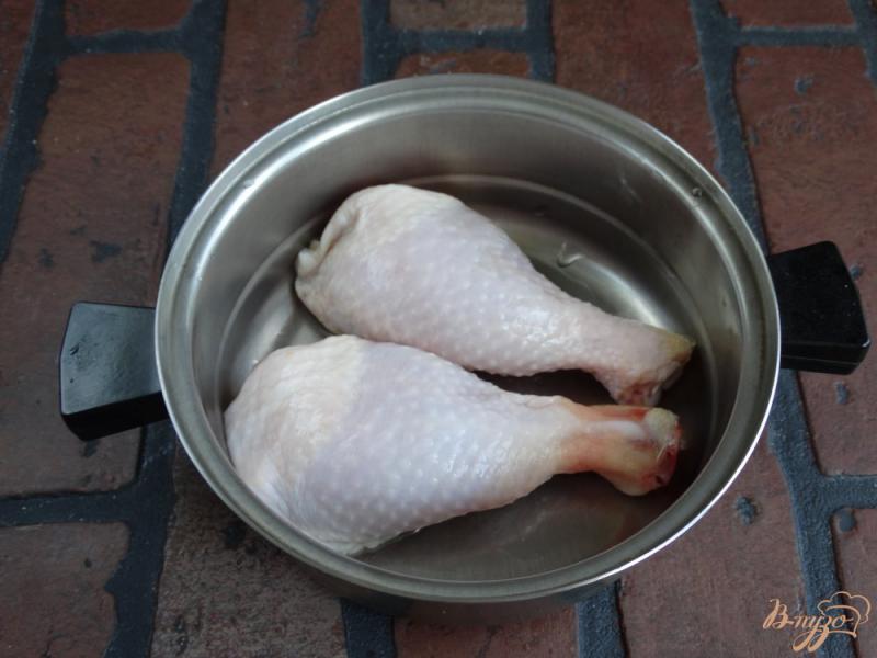Фото приготовление рецепта: Куриные голени с кус-кусом и болгарским перцем шаг №1