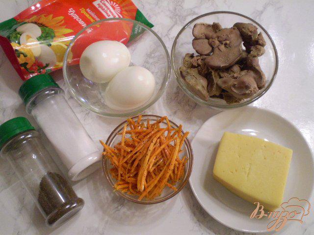 Фото приготовление рецепта: Салат с куриной печенью шаг №1