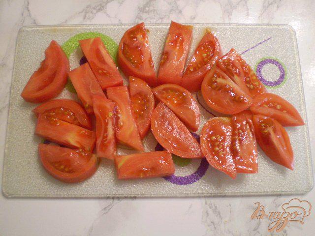 Фото приготовление рецепта: Рулетики из кабачка с помидорами и рукколой шаг №4