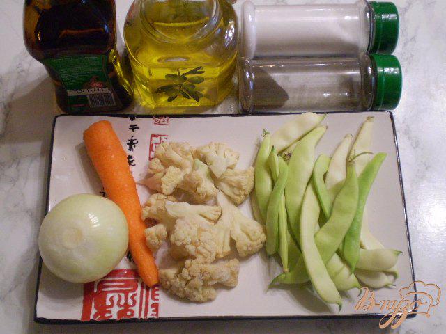 Фото приготовление рецепта: Салат без майонеза из капусты и фасоли шаг №1