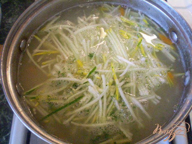Фото приготовление рецепта: Рисовый постный суп с кабачком шаг №7